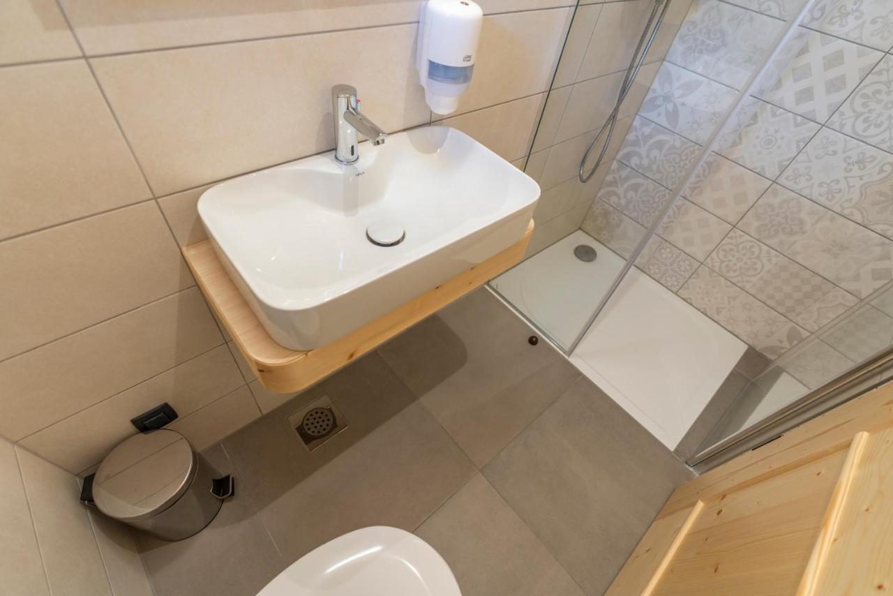 Hotel Planinska Koca Na Uskovnici Srednja Vas v Bohinju Esterno foto