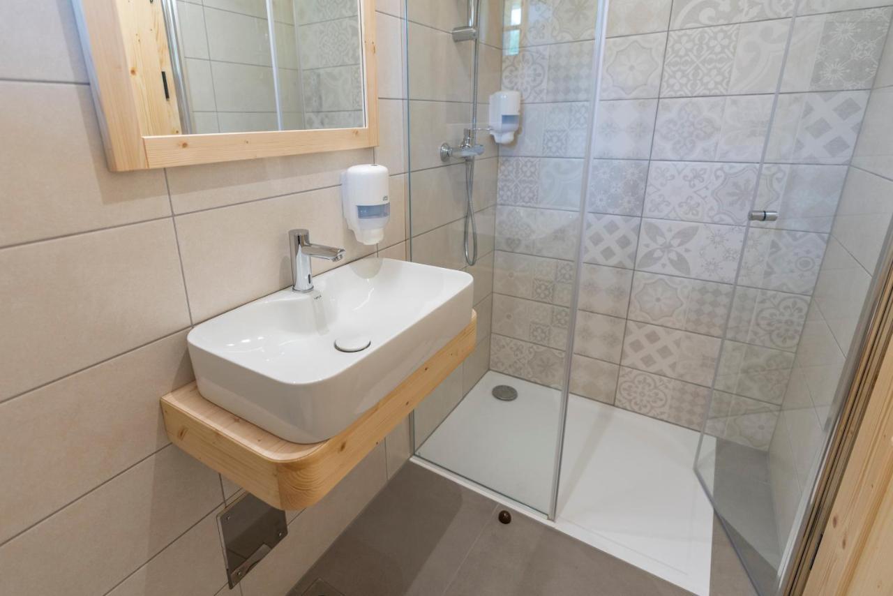 Hotel Planinska Koca Na Uskovnici Srednja Vas v Bohinju Esterno foto